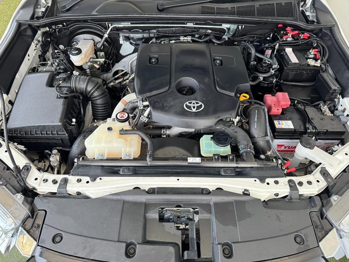 2020 Toyota Hilux SR5