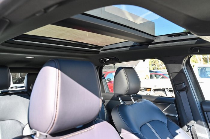 2024 Mazda CX-80 P50e Azami