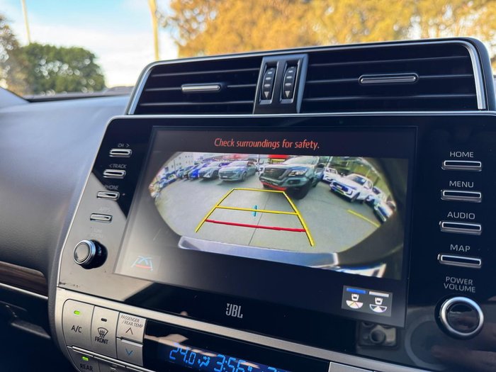 2023 Toyota Landcruiser Prado VX