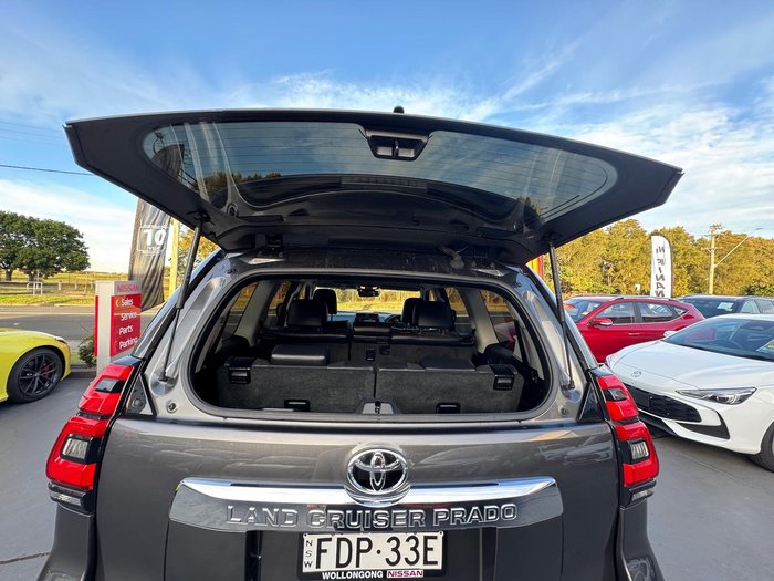 2023 Toyota Landcruiser Prado VX