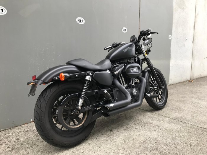 2015 Harley-Davidson Iron 883 (XL883N) 