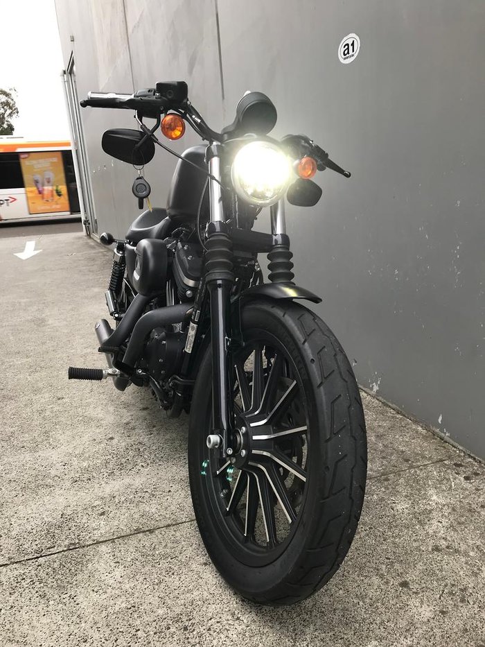 2015 Harley-Davidson Iron 883 (XL883N) 