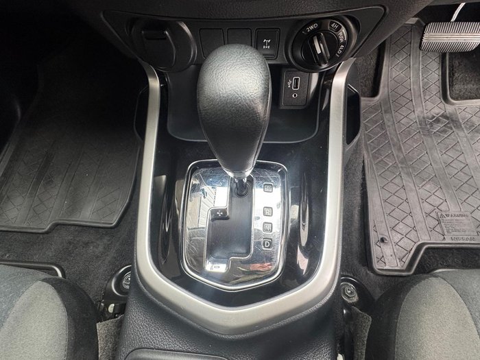 2020 Nissan Navara ST