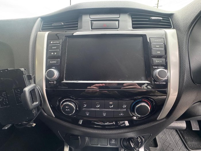 2020 Nissan Navara ST