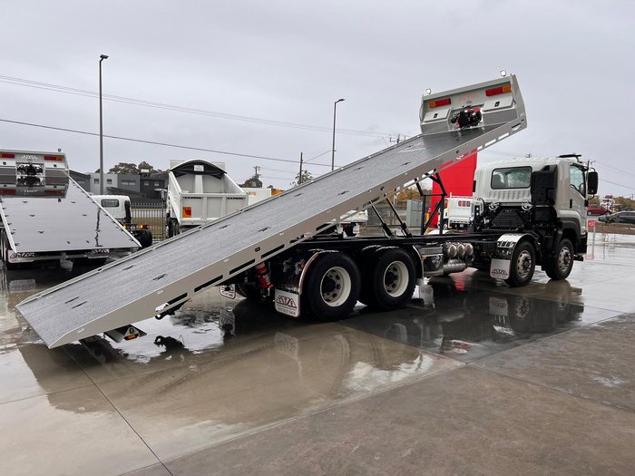 2025 Isuzu F Series FYJ300-350