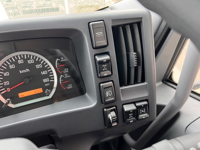 2025 Isuzu F Series FYJ300-350