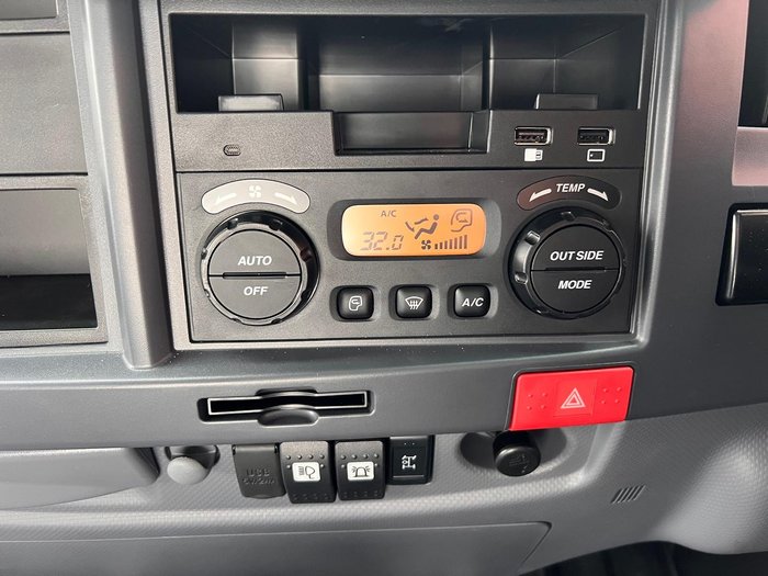 2025 Isuzu F Series FYJ300-350