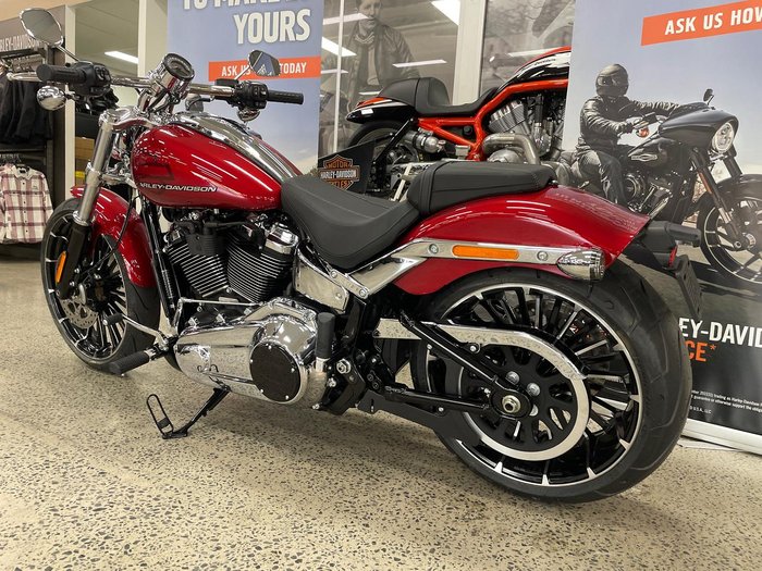 2025 Harley-Davidson Breakout 117 (FXBR) Softail Red