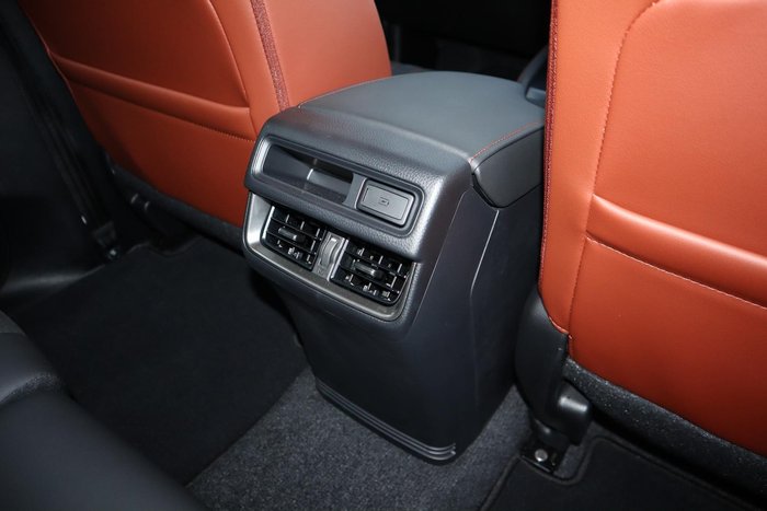 2025 Mazda BT-50 SP