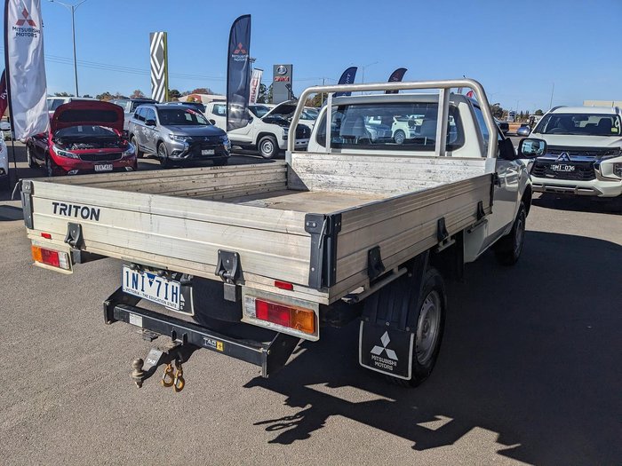 2018 Mitsubishi Triton GLX