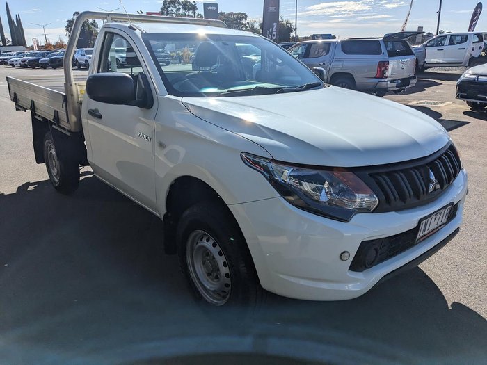 2018 Mitsubishi Triton GLX