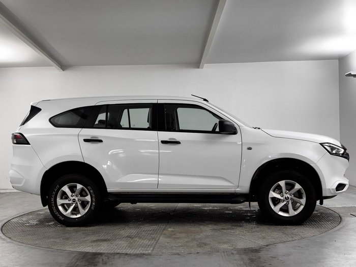 2023 Isuzu MU-X LS-M
