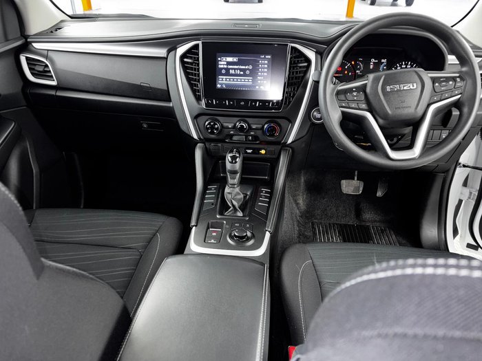 2023 Isuzu MU-X LS-M