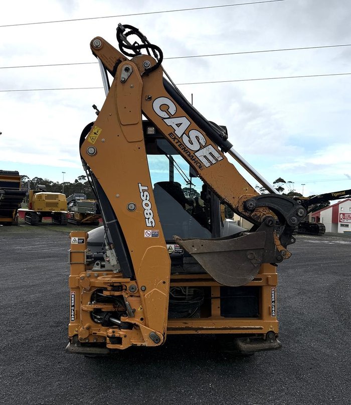 2019 CASE 580St Yellow