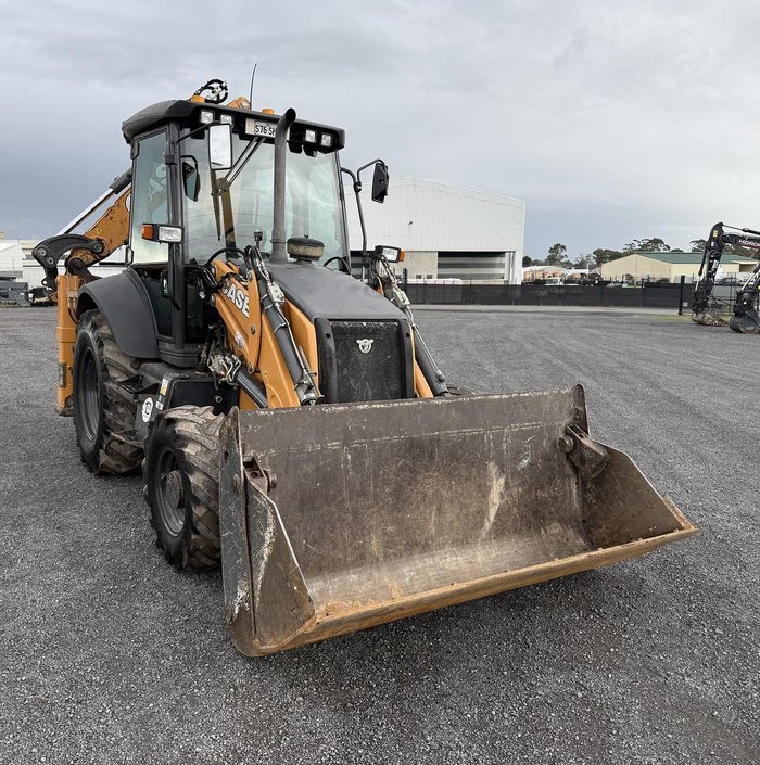 2019 CASE 580St Yellow