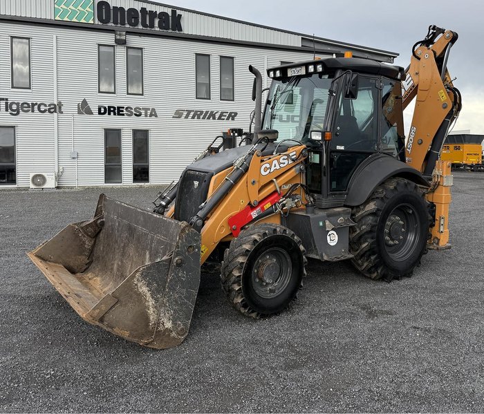 2019 CASE 580St Yellow