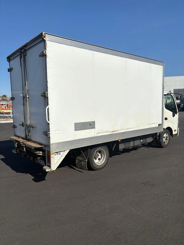 2012 Hino 300 617 Pantech White