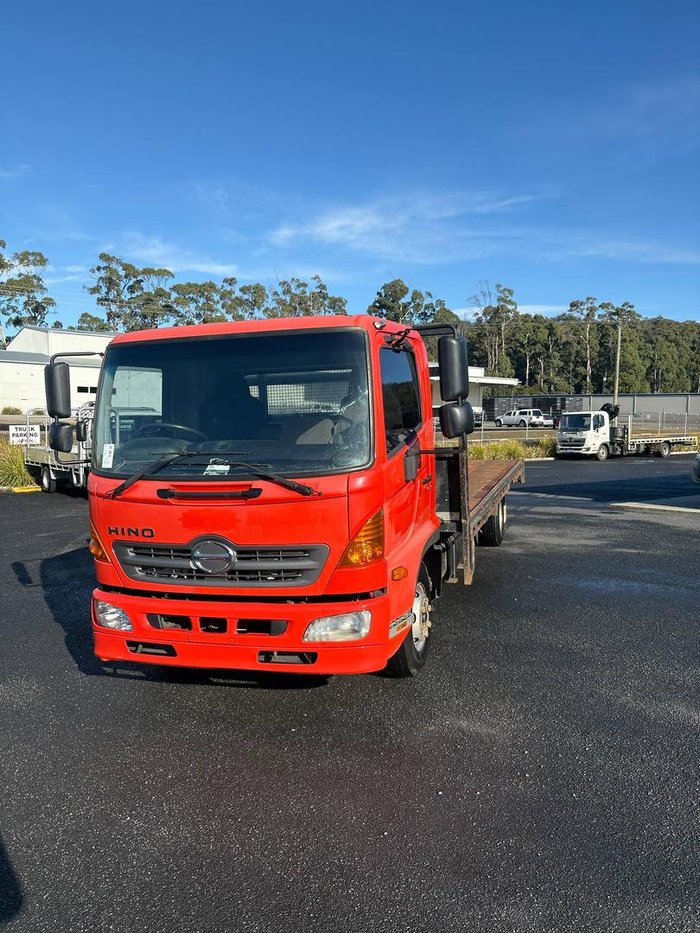 2015 Hino Fc7j White