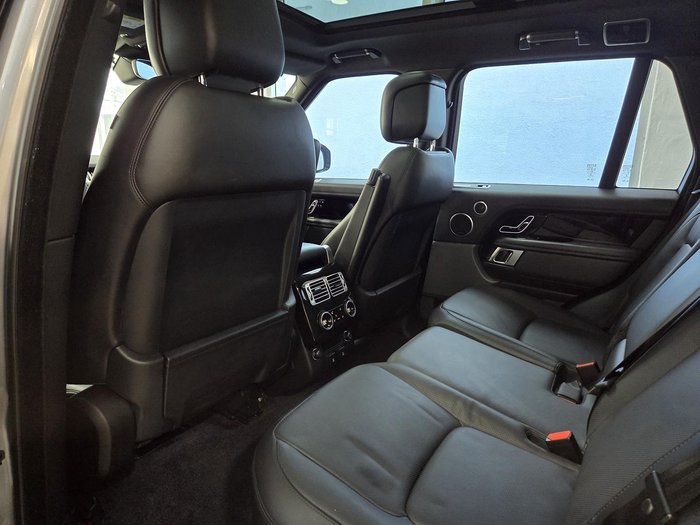 2020 Land Rover Range Rover SDV6 Vogue