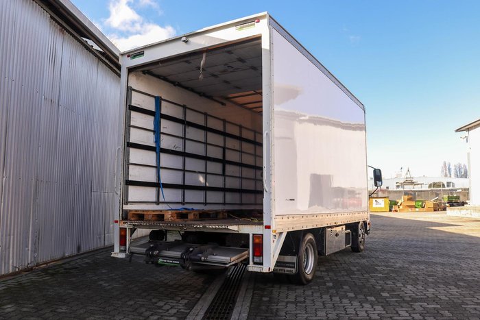 2018 Hino 300 917 At Ev Pantech White