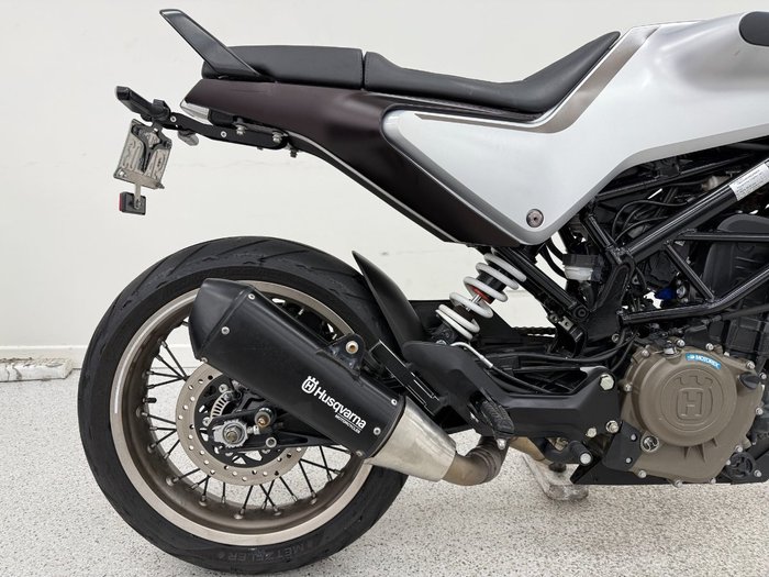 2021 HUSQVARNA VITPILEN 401 grey