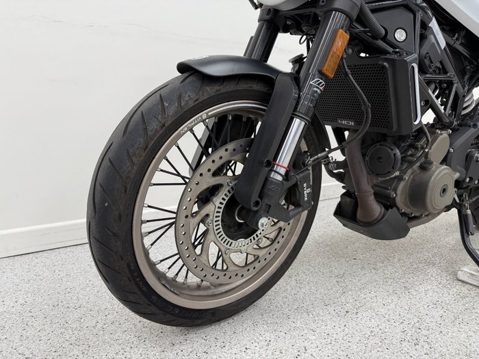 2021 HUSQVARNA VITPILEN 401 grey