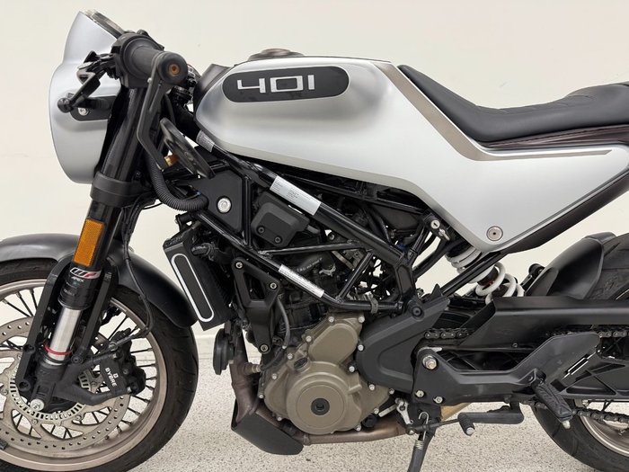 2021 HUSQVARNA VITPILEN 401 grey