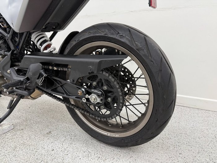 2021 HUSQVARNA VITPILEN 401 grey