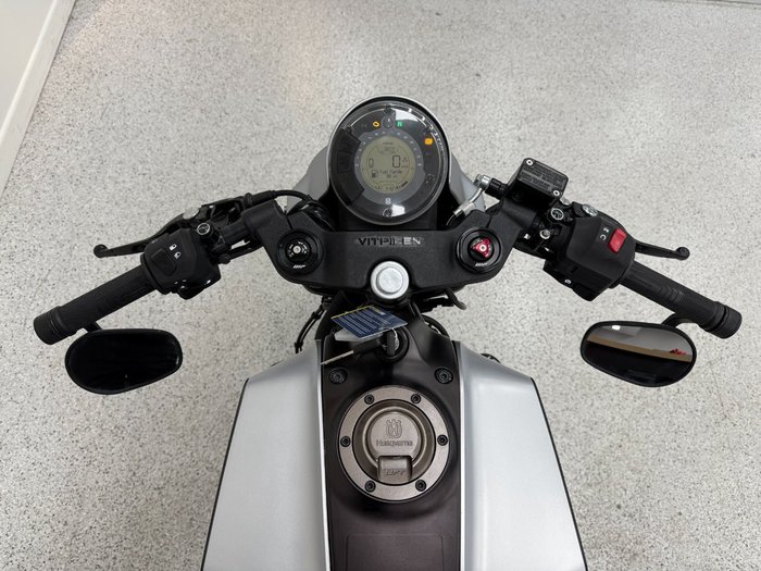 2021 HUSQVARNA VITPILEN 401 grey