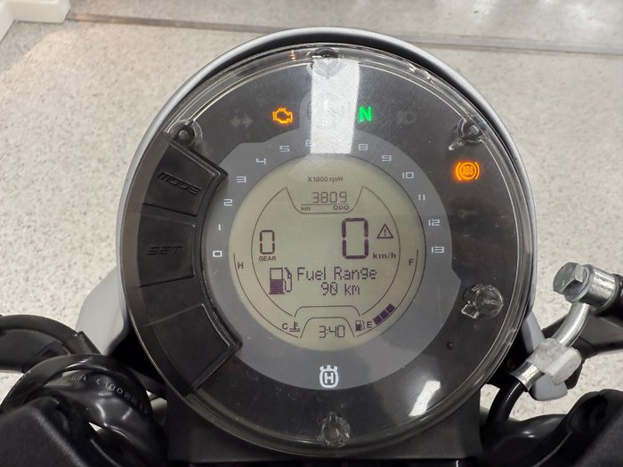 2021 HUSQVARNA VITPILEN 401 grey