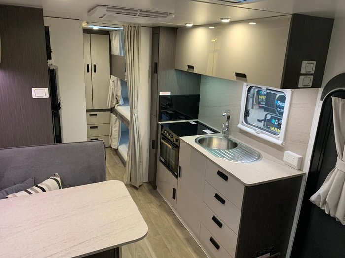 2022 Jayco Journey 19.61-3