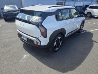 2025 Kia EV3 Earth Long Range