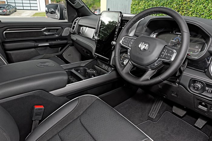 2025 RAM 1500 Laramie Sport Hurricane SO RamBox