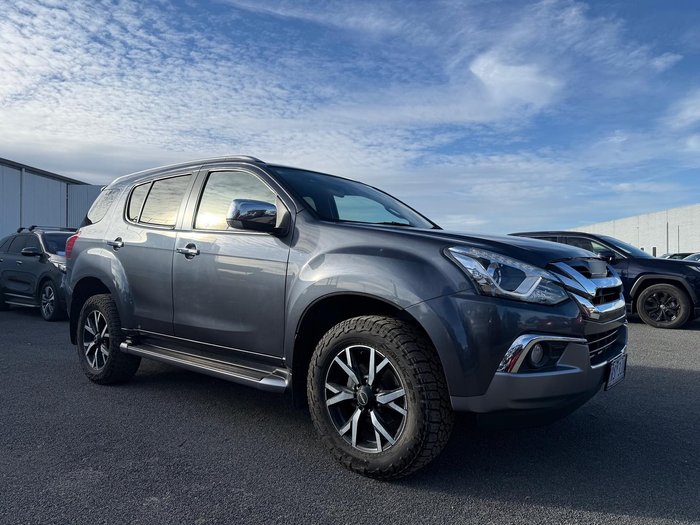 2020 Isuzu MU-X LS-T