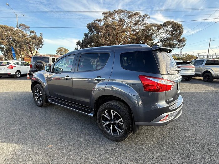 2020 Isuzu MU-X LS-T