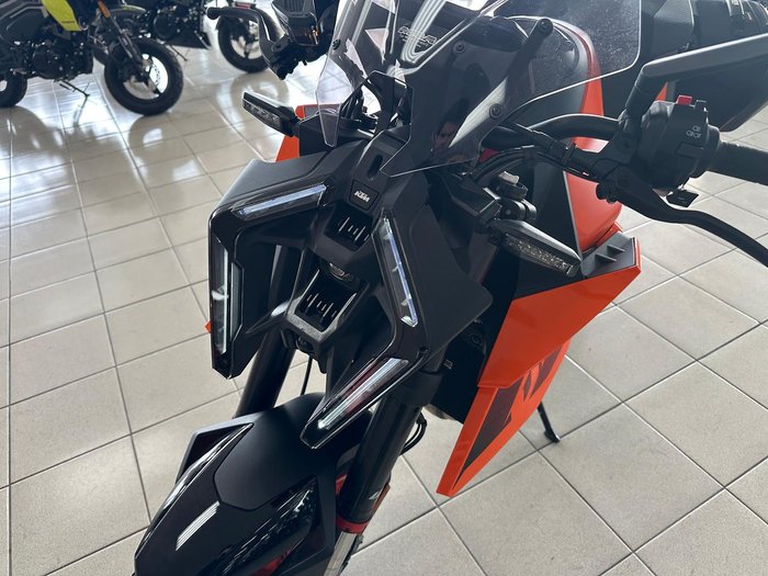 2024 KTM 990 Duke Duke Orange