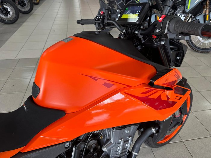 2024 KTM 990 Duke Duke Orange