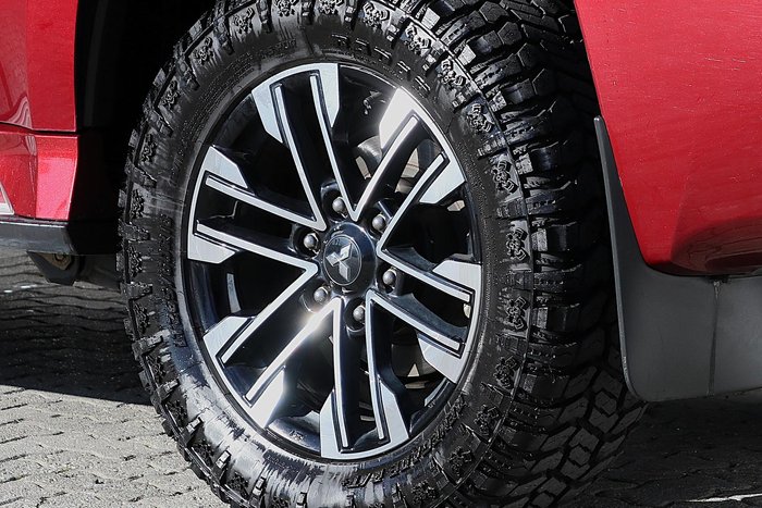 2021 Mitsubishi Pajero Sport GLS