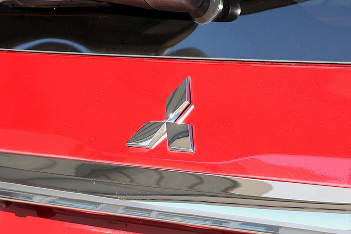 2021 Mitsubishi Pajero Sport GLS