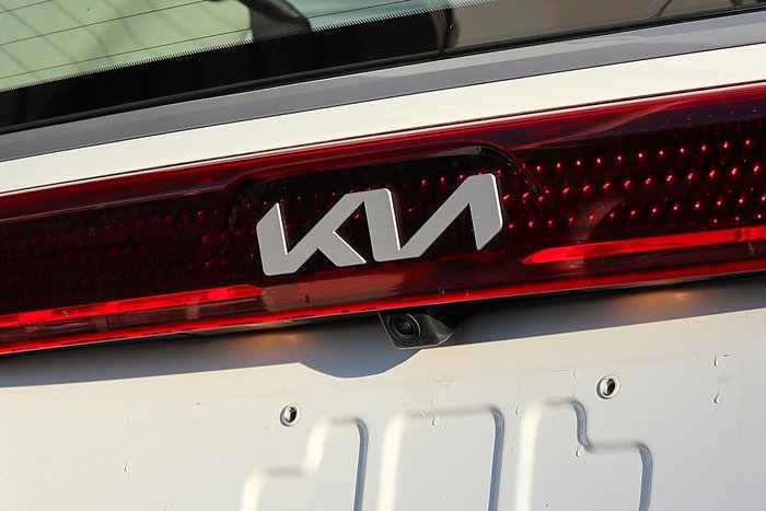 2022 Kia Carnival S