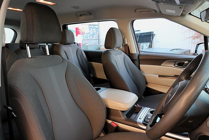 2022 Kia Carnival S