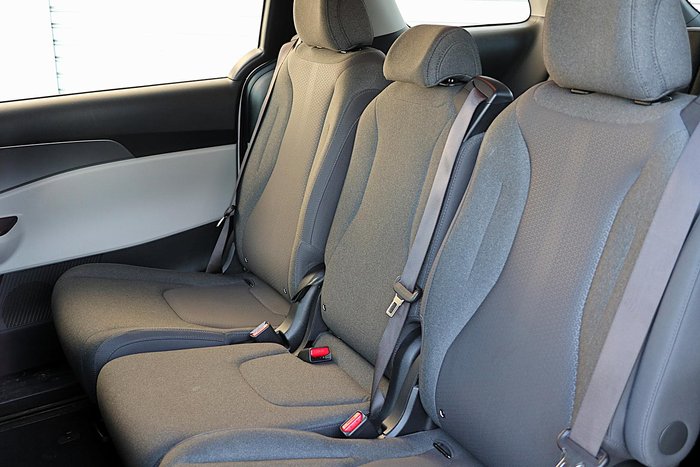 2022 Kia Carnival S