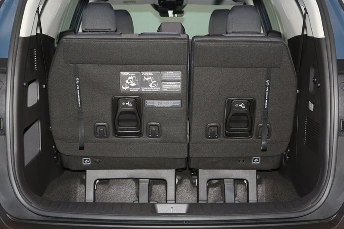 2025 Kia Carnival S