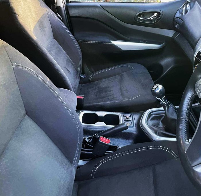 2020 Nissan Navara ST