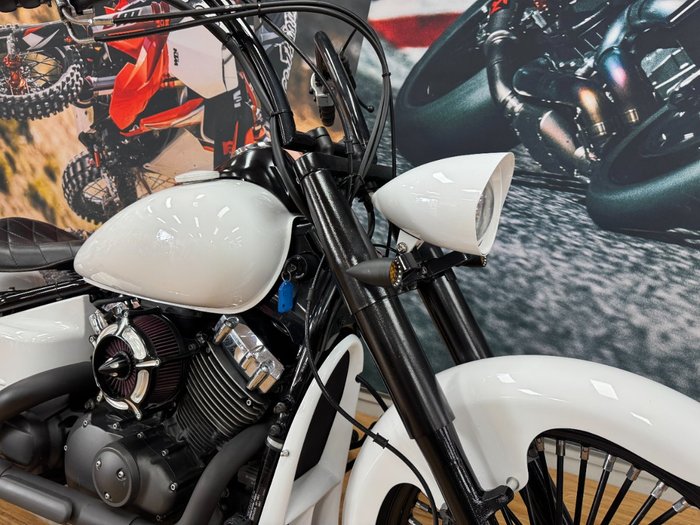 2018 Yamaha XVS650 V-STAR CUSTOM PEARL WHITE