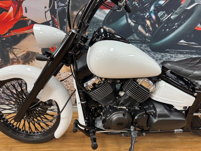 2018 Yamaha XVS650 V-STAR CUSTOM PEARL WHITE