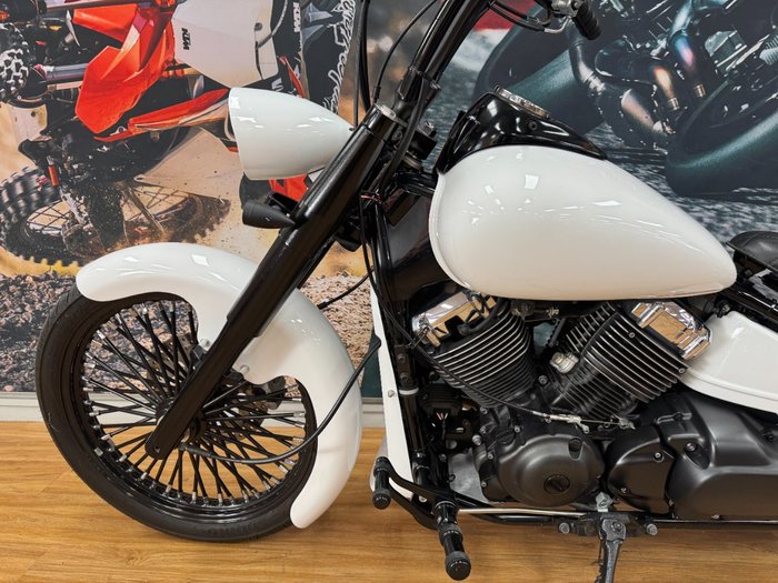 2018 Yamaha XVS650 V-STAR CUSTOM PEARL WHITE