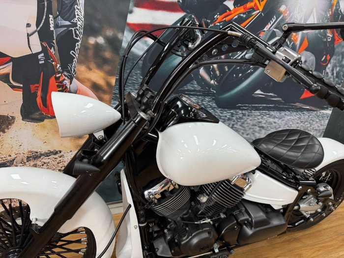 2018 Yamaha XVS650 V-STAR CUSTOM PEARL WHITE