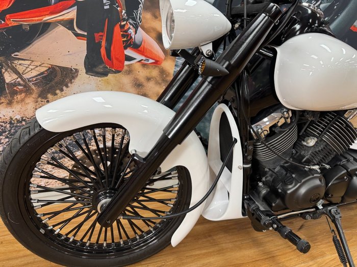 2018 Yamaha XVS650 V-STAR CUSTOM PEARL WHITE