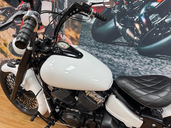 2018 Yamaha XVS650 V-STAR CUSTOM PEARL WHITE